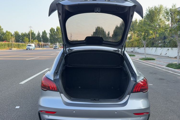 Used MG 6 2020 1.5T Automatic Trophy Flagship Edition Trunk