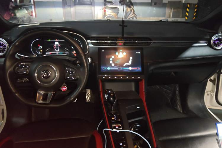 Used MG 6 2020 1.5T Automatic Trophy Luxury Edition Center Console