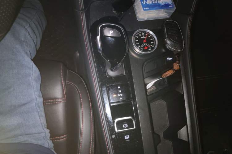 Used MG 6 2020 1.5T Automatic Trendsetting Luxury Edition Gear Lever