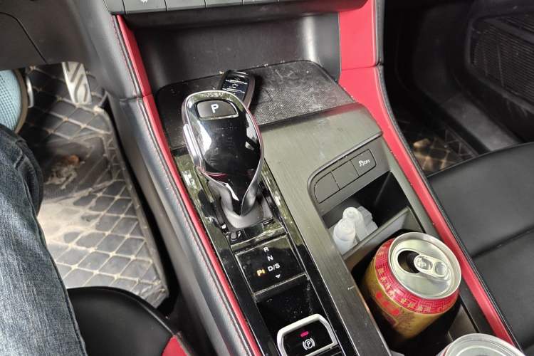 Used MG 6 2020 1.5T Automatic Trophy Luxury Edition Gear Lever
