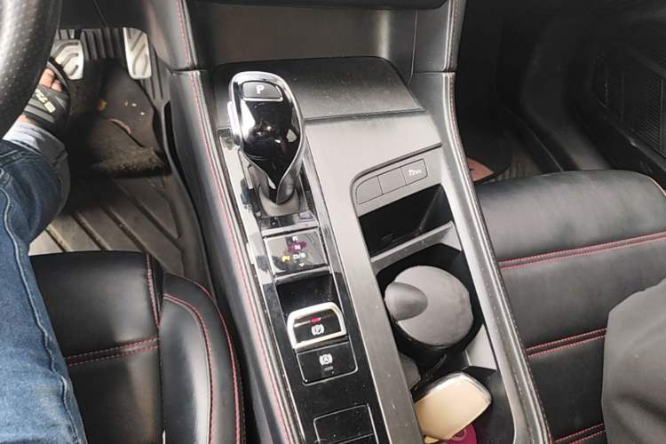 Used MG 6 2020 1.5T Automatic Trendsetting Luxury Edition Gear Lever