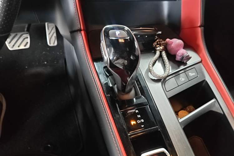 Used MG 6 2020 1.5T Automatic Trophy Flagship Edition Gear Lever