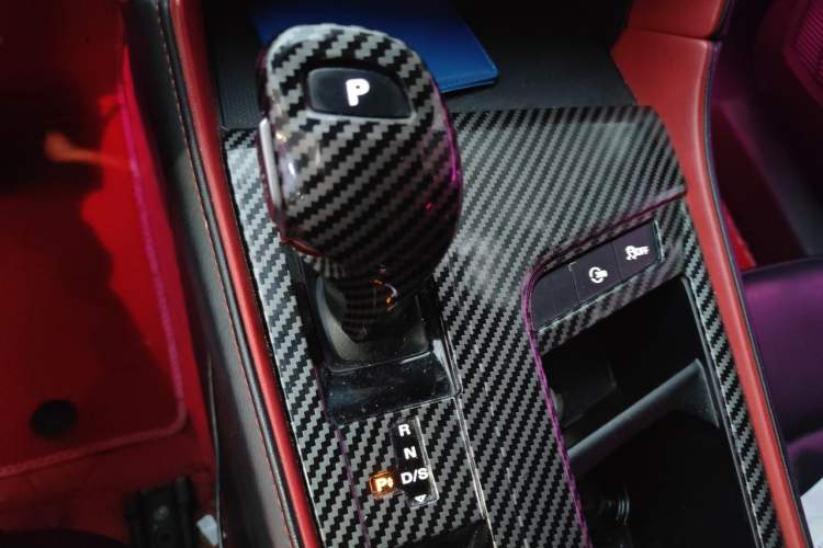 Used MG 6 2020 1.5T Automatic Trophy Flagship Edition Gear Lever