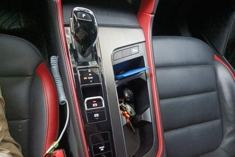 Used MG 6 2020 1.5T Automatic Trophy Luxury Edition Gear Lever