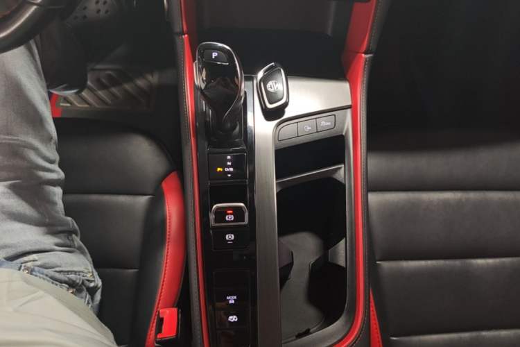 Used MG 6 2020 1.5T Automatic Trophy Flagship Edition Gear Lever