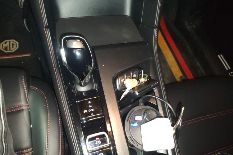 Used MG 6 2020 1.5T Automatic Trendsetting Luxury Edition Gear Lever
