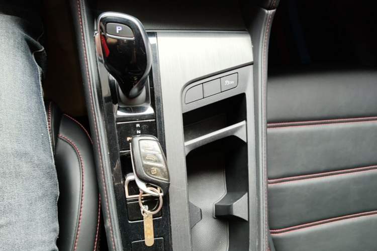 Used MG 6 2020 1.5T Automatic Trendsetting Luxury Edition Gear Lever