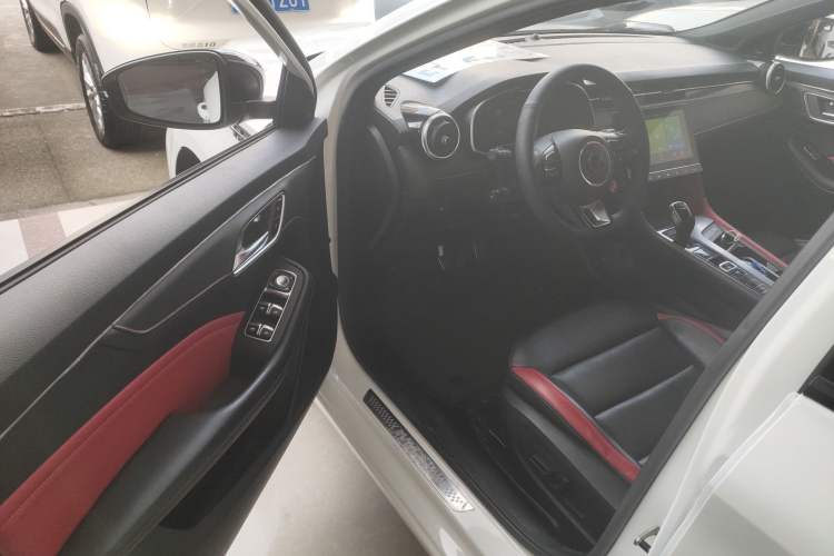 Used MG 6 2020 1.5T Automatic Trophy Luxury Edition Interior 3