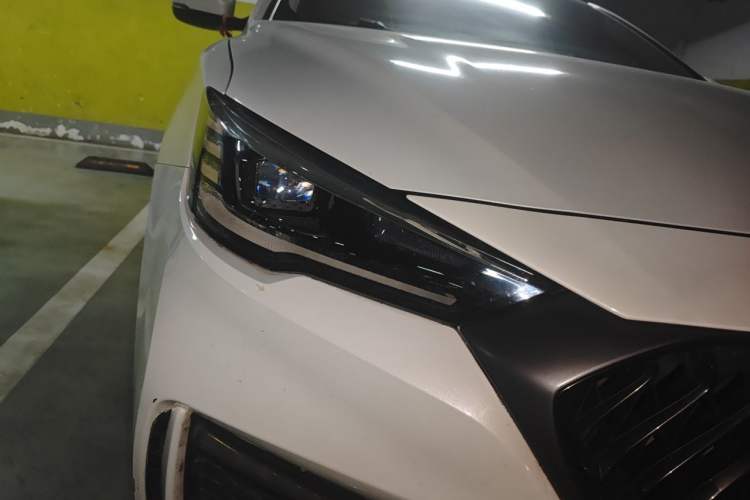 Used MG 6 2020 1.5T Automatic Trendsetting Luxury Edition Right Front Headlight