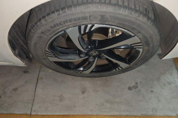 Used MG 6 2020 1.5T Automatic Lingchao Fashion Edition Right Front Wheel Hub