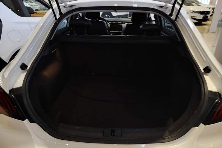 Used MG 6 2020 1.5T Automatic Trendsetting Luxury Edition Trunk
