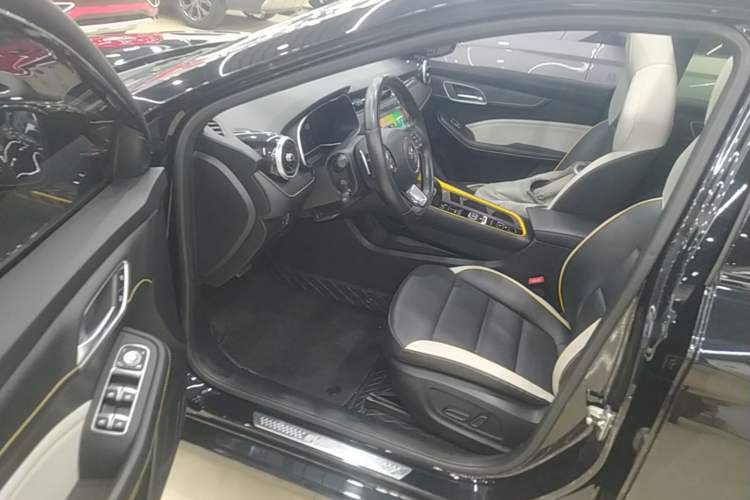 Used MG 6 2021 Pro 1.5T Automatic Trophy Luxury Edition Driver Seat