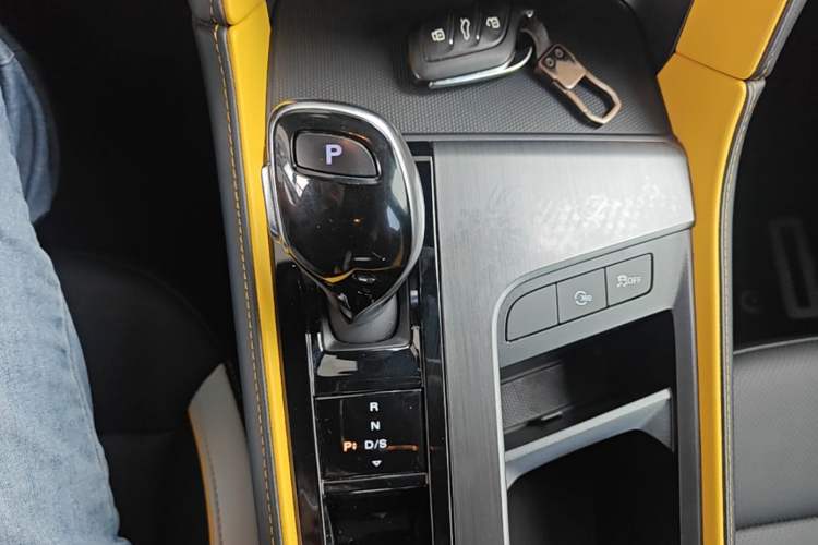 Used MG 6 2021 Pro 1.5T Automatic Trophy Flagship Edition Gear Lever