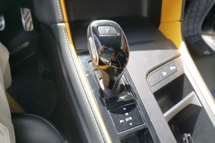 Used MG 6 2021 Pro 1.5T Automatic Trophy Flagship Edition Gear Lever