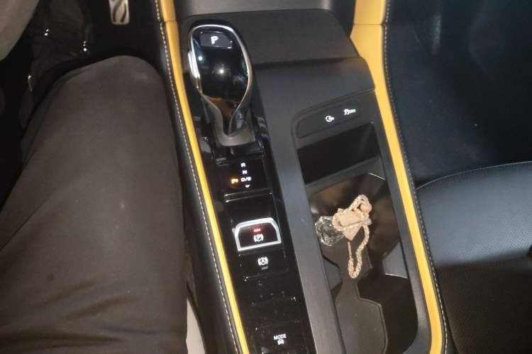 Used MG 6 2021 Pro 1.5T Automatic Trophy Flagship Edition Gear Lever