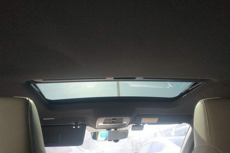 Used MG 6 2021 Pro 1.5T Automatic Trophy Luxury Edition Headliner