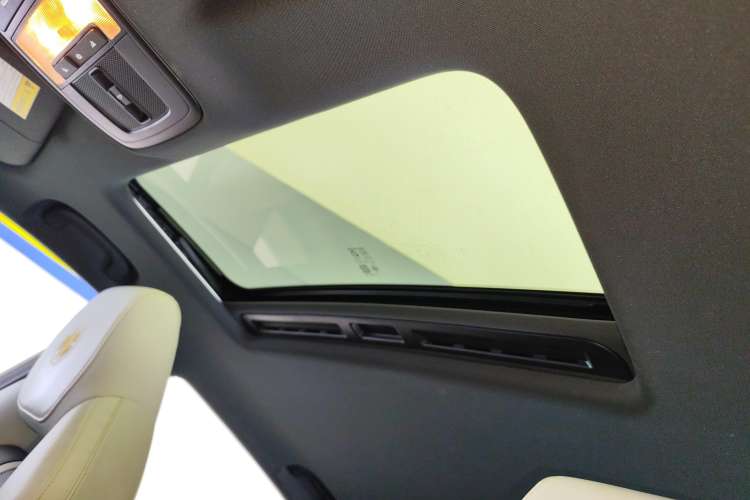 Used MG 6 2021 Pro 1.5T Automatic Trophy Luxury Edition Headliner