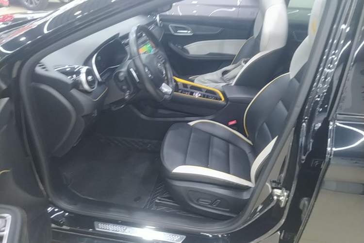 Used MG 6 2021 Pro 1.5T Automatic Trophy Luxury Edition Left Front Seat