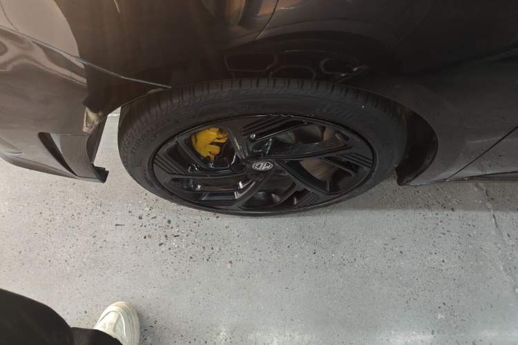 Used MG 6 2021 Pro 1.5T Automatic Trophy Luxury Edition Left Front Wheel Hub