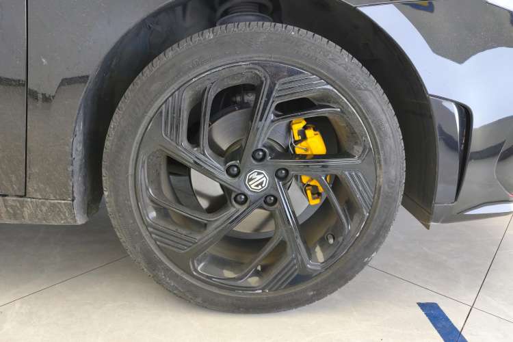 Used MG 6 2021 Pro 1.5T Automatic Trophy Luxury Edition Right Front Wheel Hub