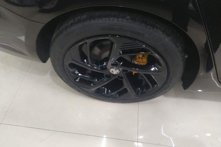 Used MG 6 2021 Pro 1.5T Automatic Trophy Luxury Edition Right Rear Wheel Hub