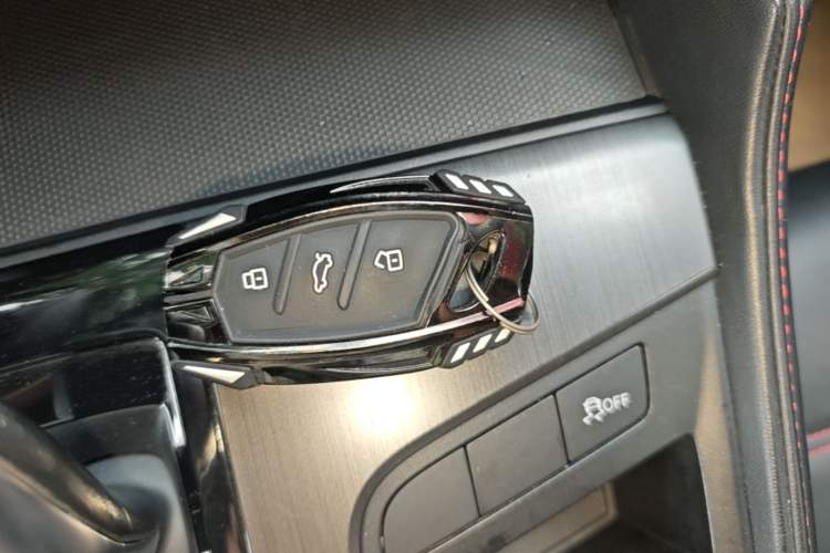 Used MG 6 2021 1.5T Automatic Lingchao Edition Vehicle Key