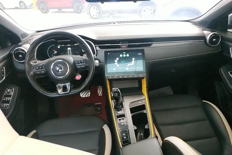 Used MG 6 2021 Pro 1.5T Automatic Trophy Luxury Edition Center Console