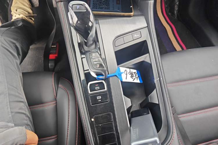 Used MG 6 2021 1.5T Automatic Lingchao Edition Gear Lever