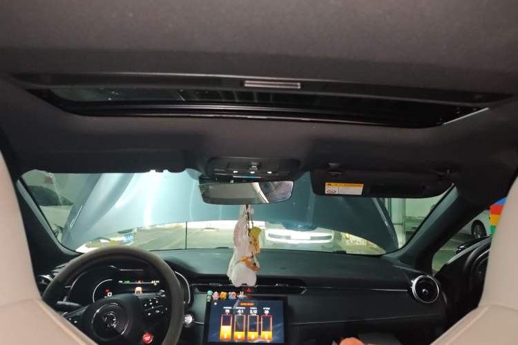Used MG 6 2021 Pro 1.5T Automatic Trophy Luxury Edition Headliner