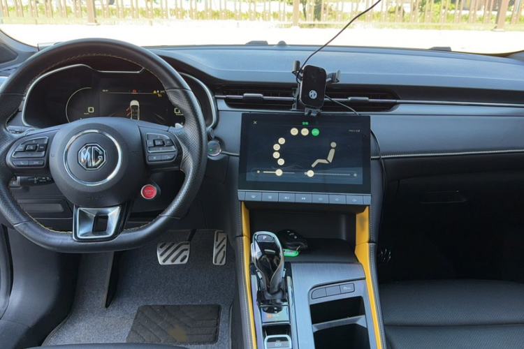 Used MG 6 2021 Pro 1.5T Automatic Trophy Luxury Edition Interior 3