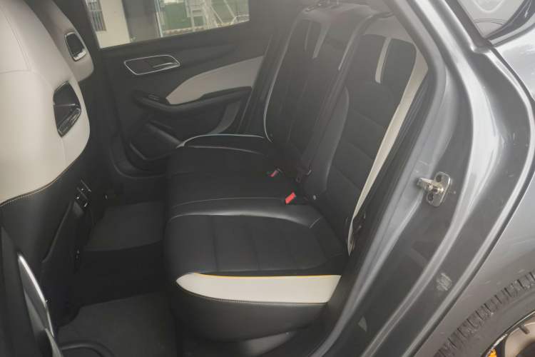 Used MG 6 2021 Pro 1.5T Automatic Trophy Luxury Edition Interior 4