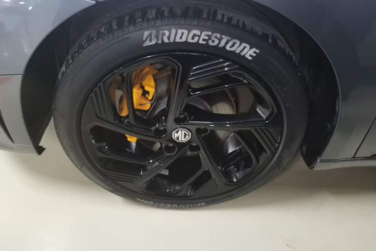 Used MG 6 2021 Pro 1.5T Automatic Trophy Flagship Edition Left Front Wheel Hub