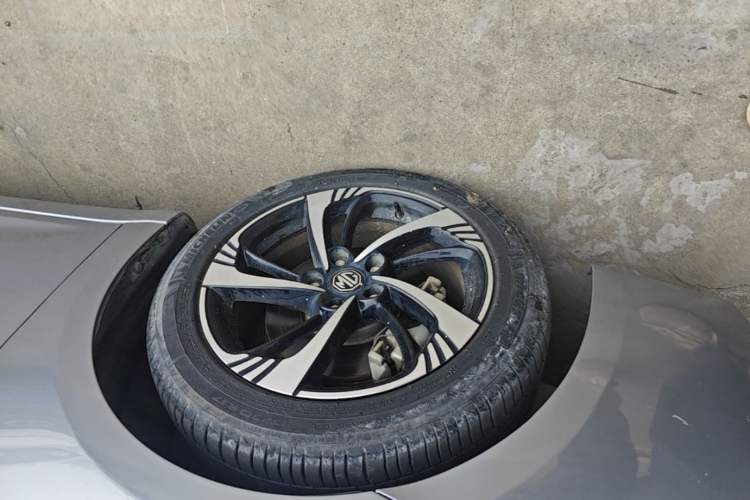 Used MG 6 2021 1.5T Automatic Lingchao Edition Left Front Wheel Hub