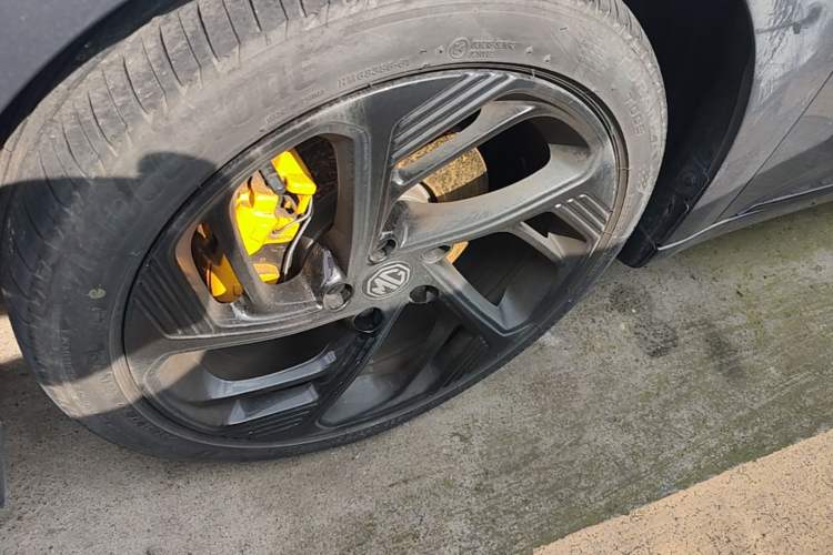 Used MG 6 2021 Pro 1.5T Automatic Trophy Flagship Edition Left Front Wheel Hub