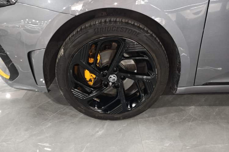 Used MG 6 2021 Pro 1.5T Automatic Trophy Smart Drive Flagship Edition Left Front Wheel Hub