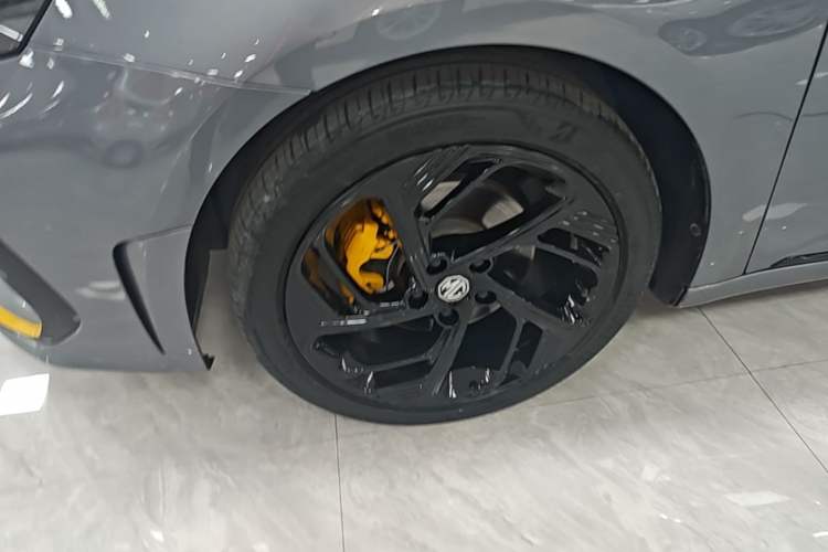 Used MG 6 2021 Pro 1.5T Automatic Trophy Flagship Edition Left Front Wheel Hub