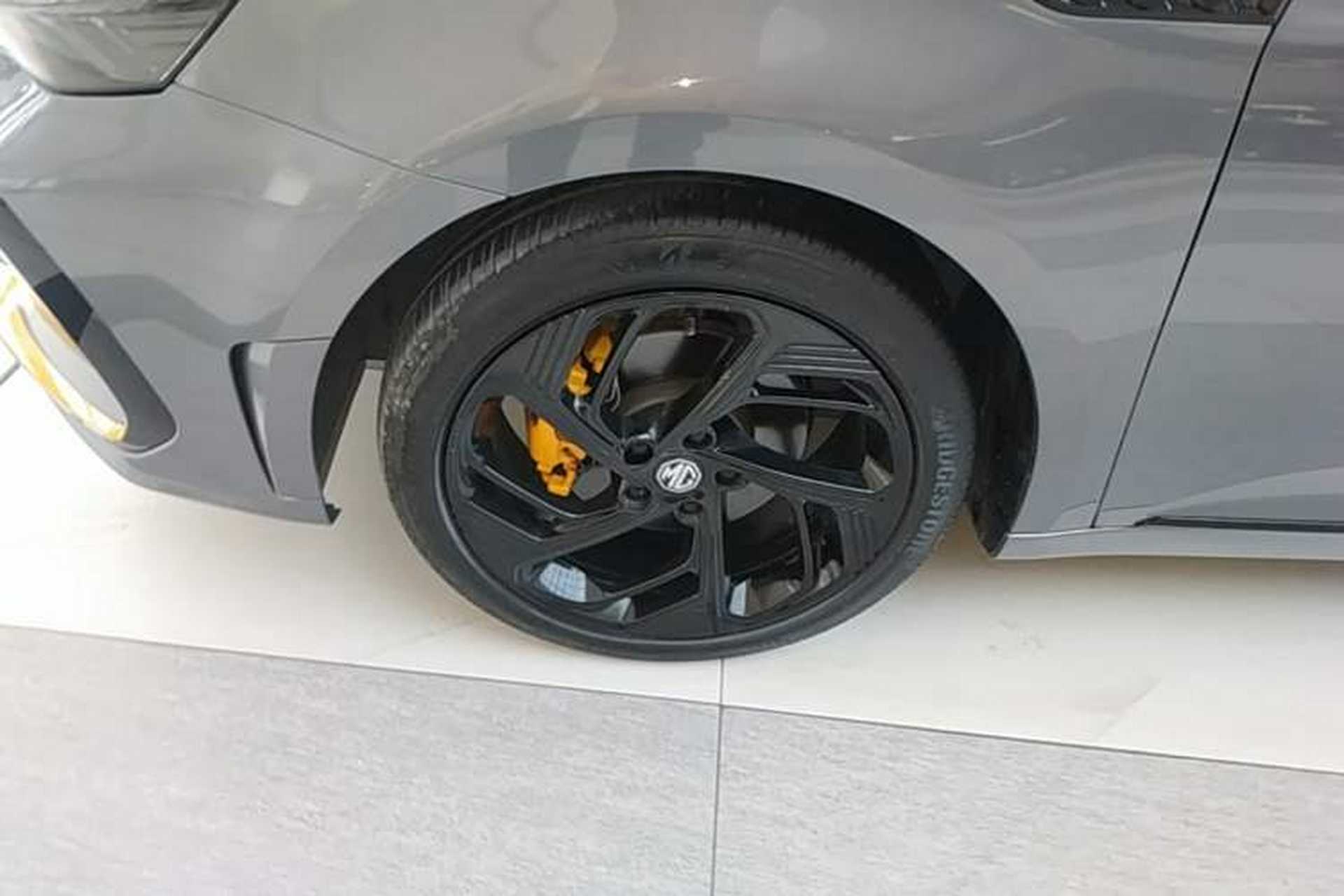 Used MG 6 2021 Pro 1.5T Automatic Trophy Luxury Edition Left Front Wheel Hub