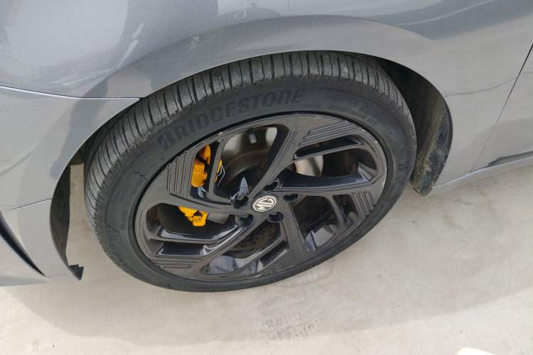 Used MG 6 2021 Pro 1.5T Automatic Trophy Flagship Edition Left Front Wheel Hub