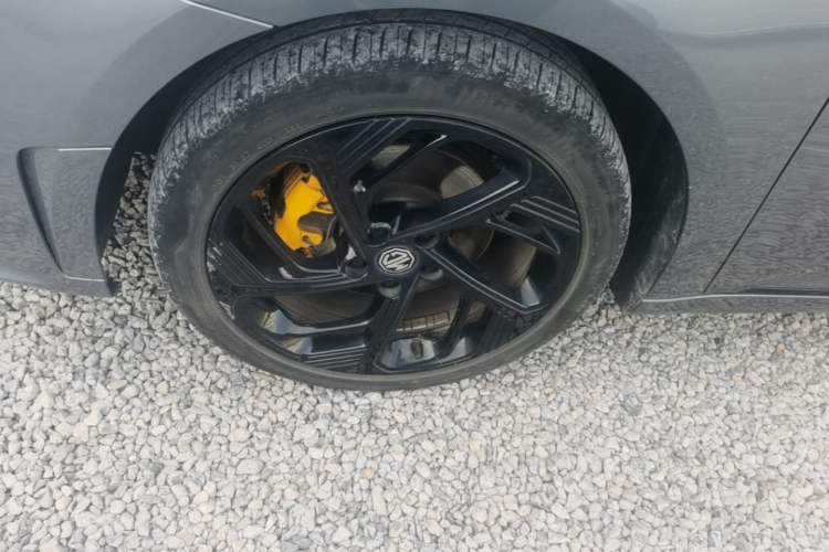 Used MG 6 2021 Pro 1.5T Automatic Trophy Flagship Edition Left Front Wheel Hub
