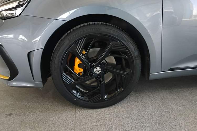 Used MG 6 2021 Pro 1.5T Automatic Trophy Flagship Edition Left Front Wheel Hub