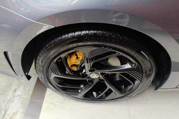 Used MG 6 2021 Pro 1.5T Automatic Trophy Luxury Edition Left Front Wheel Hub