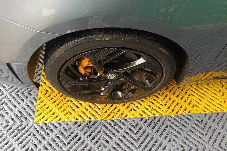 Used MG 6 2021 Pro 1.5T Automatic Trophy Luxury Edition Left Front Wheel Hub
