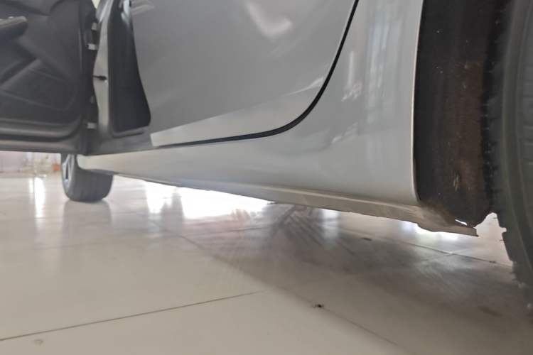 Used MG 6 2021 1.5T Automatic Lingchao Edition Left Side Sill
