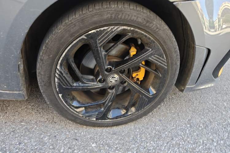 Used MG 6 2021 Pro 1.5T Automatic Trophy Luxury Edition Right Front Wheel Hub