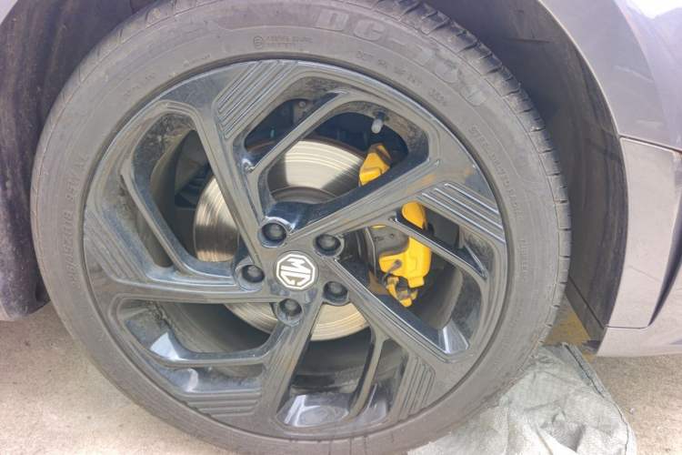 Used MG 6 2021 Pro 1.5T Automatic Trophy Flagship Edition Right Front Wheel Hub