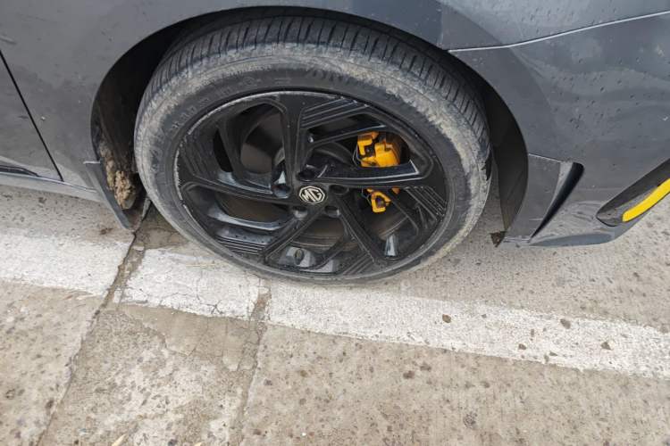 Used MG 6 2021 Pro 1.5T Automatic Trophy Luxury Edition Right Front Wheel Hub
