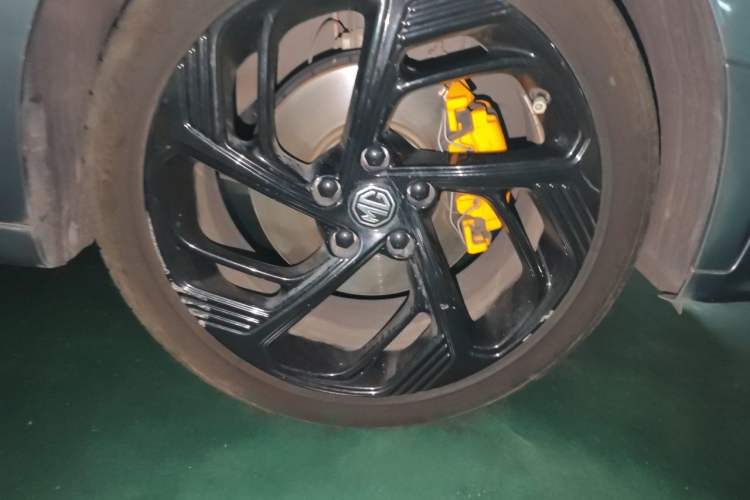 Used MG 6 2021 Pro 1.5T Automatic Trophy Luxury Edition Right Front Wheel Hub