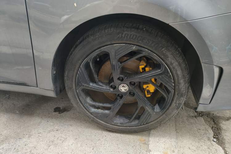 Used MG 6 2021 Pro 1.5T Automatic Trophy Luxury Edition Right Front Wheel Hub
