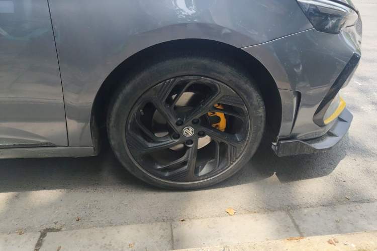 Used MG 6 2021 Pro 1.5T Automatic Trophy Luxury Edition Right Front Wheel Hub