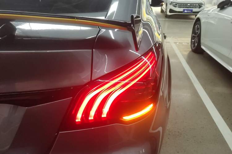 Used MG 6 2021 Pro 1.5T Automatic Trophy Luxury Edition Right Rear Taillight